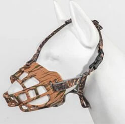 Sharon-B Muilkorf Hond - Camo Bruin - Maat M - Snuitomtrek 26 Tot 30 Cm - Voor Middelgrote Honden 13 Sharon-B Muilkorf Hond - Camo Bruin - Maat M - Snuitomtrek 26 Tot 30 Cm - Voor Middelgrote Honden -Hondenserie Winkel 1200x1190 15