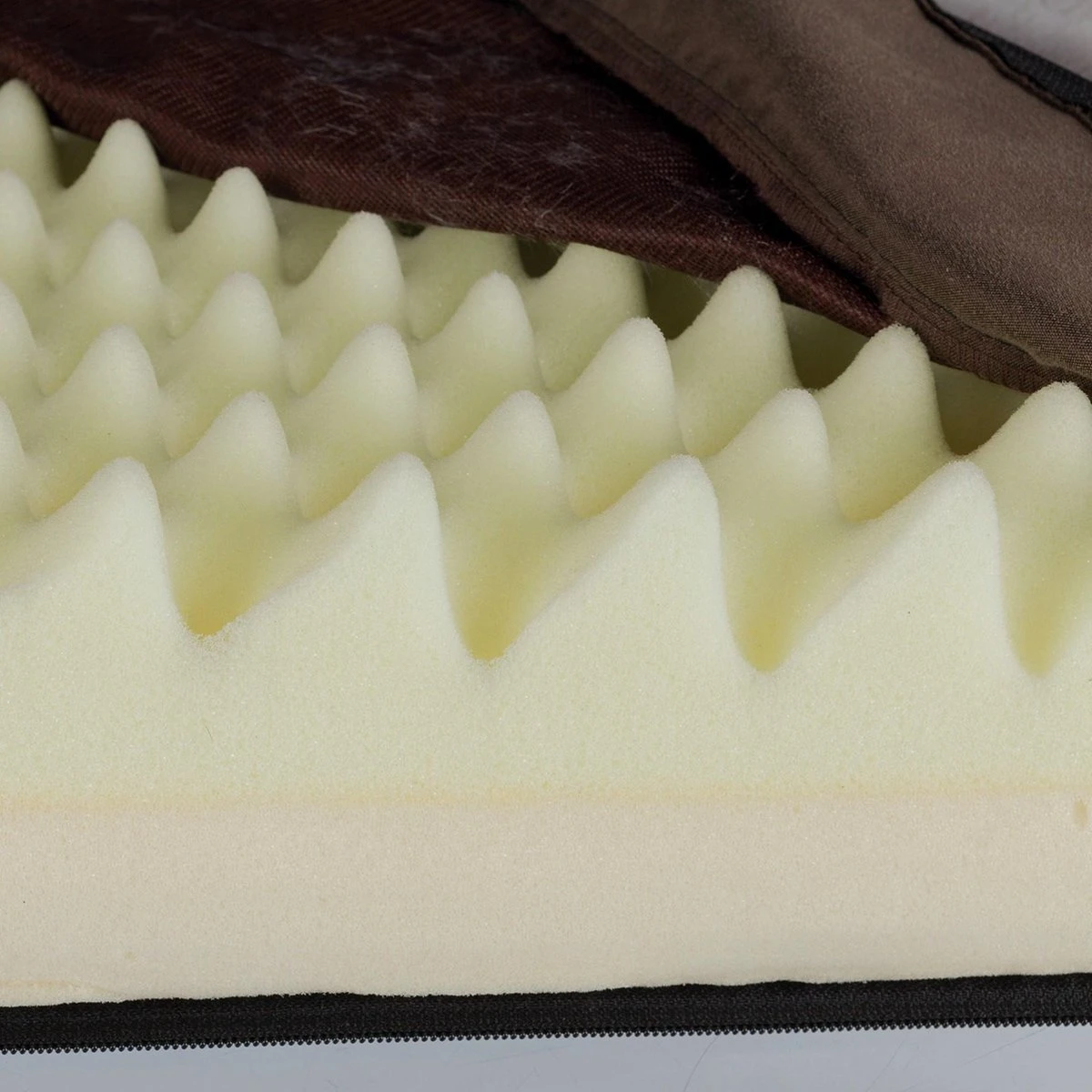 Trixie Vitaal Orthopedische Kussen Taupe/Lichtgrijs - 60 X 40 CM 4 Trixie Vitaal Orthopedische Kussen Taupe/Lichtgrijs - 60 X 40 CM - Afbeelding 2