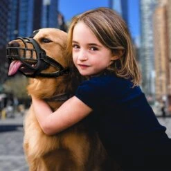 Sharon B Muilkorf Hond - Zwart - XXL - Voor Zeer Grote Honden - Snuitomtrek 38-43 Cm 17 Sharon B Muilkorf Hond - Zwart - XXL - Voor Zeer Grote Honden - Snuitomtrek 38-43 Cm -Hondenserie Winkel 1200x1200 1663