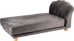 Maxxpro Katten- En Hondenbank - Grijs - Verhoogd Met Houten Poten - Fluweel Materiaal - 90 X 44 X 34 Cm - Huisdieren Tot 80 KG 15 Maxxpro Katten- En Hondenbank - Grijs - Verhoogd Met Houten Poten - Fluweel Materiaal - 90 X 44 X 34 Cm - Huisdieren Tot 80 KG -Hondenserie Winkel 1200x671