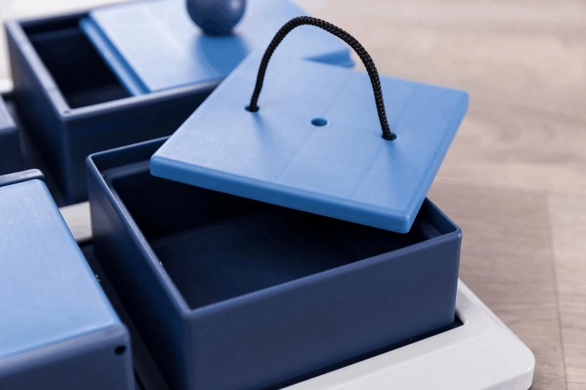 Trixie Dog Activity Poker Box 1 - 31X31 CM 13 Trixie Dog Activity Poker Box 1 - 31X31 CM - Afbeelding 11