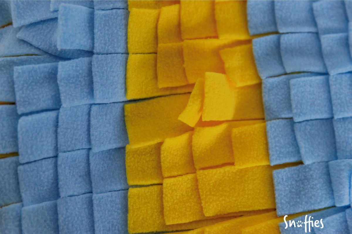 Snuffies Snuffelmat Jara 100x65cm - Snuffelmat – Snuffelmatten - Honden Speelgoed - Honden Speelgoed Intelligentie – Snuffelmat - Snuffelmat Hond - Snuffelmatten – Hersenwerk – Honden Speeltjes – Puppy - Puppy Speelgoed - Honden Denkspelletjes 12 Snuffies Snuffelmat Jara 100x65cm - Snuffelmat – Snuffelmatten - Honden Speelgoed - Honden Speelgoed Intelligentie – Snuffelmat - Snuffelmat Hond - Snuffelmatten – Hersenwerk – Honden Speeltjes – Puppy - Puppy Speelgoed - Honden Denkspelletjes - Afbeelding 10