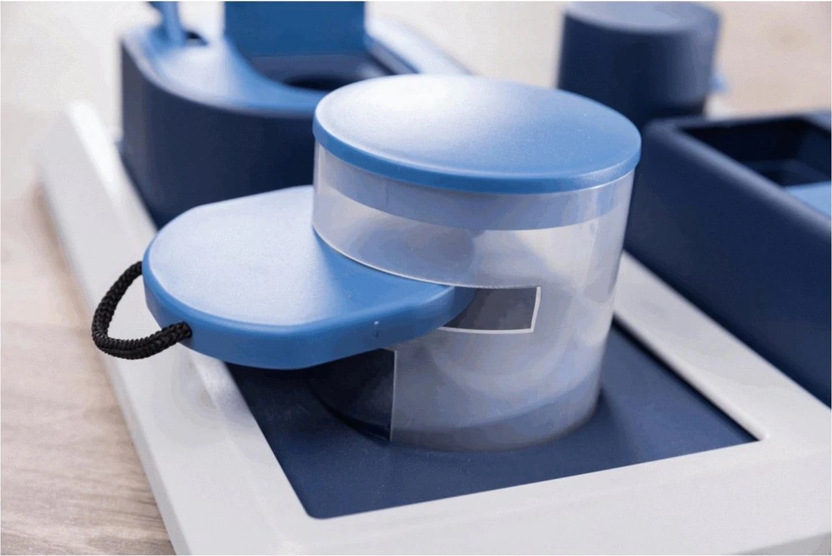 Trixie Dog Activity Poker Box 2 31x31 Cm 13 Trixie Dog Activity Poker Box 2 31x31 Cm - Afbeelding 11