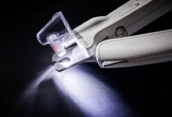 Professionele Oplaadbare LED Licht Nagelknipper, Hond, Kat, Knaagdier, Huisdieren | Dog, Cat, Nail Clipper LED Light, Rechargeable, USB Kabel | Nagelvijl - Nagelschaar Met Vijl, Opvang Van Nagels | Vergrootglas 5x | Extreem Veilig & 100% Effectief -Hondenserie Winkel 1200x818 4